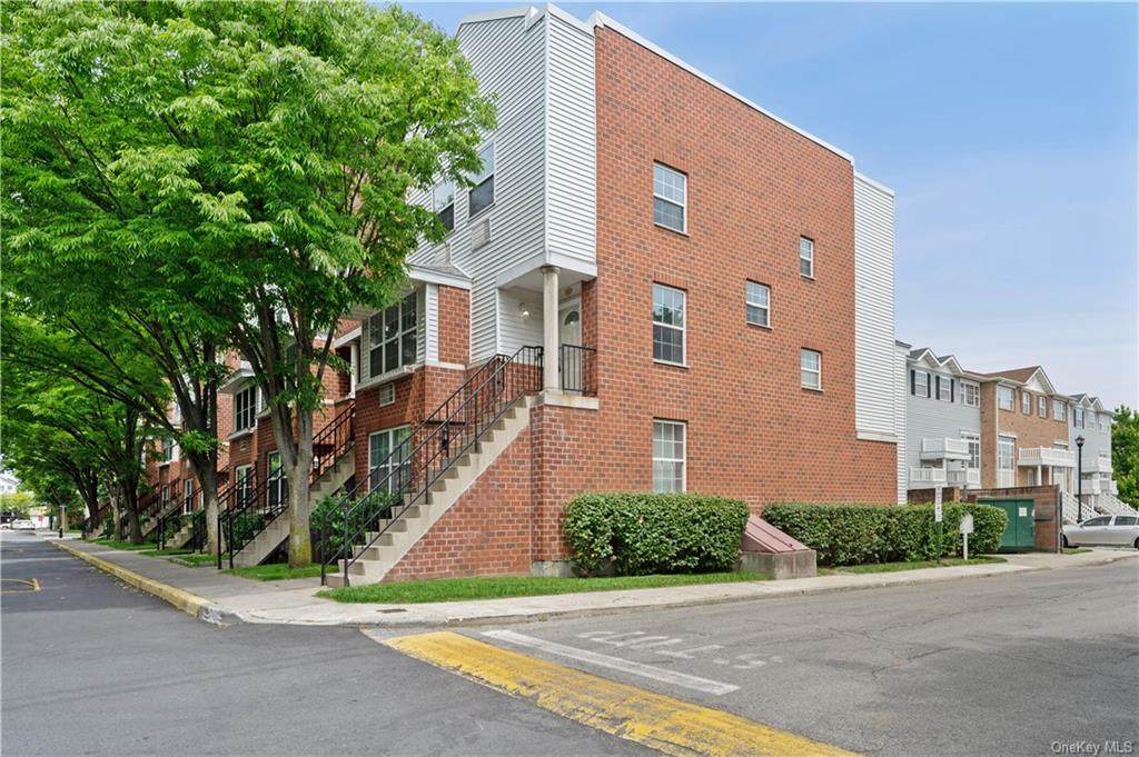 302 Sunset Boulevard - Photo 1