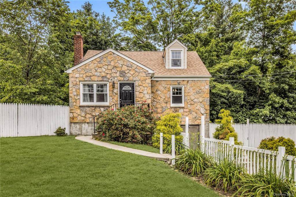 483 Odell Avenue - Photo 1