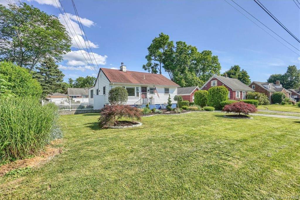 20 Maple Avenue - Photo 1