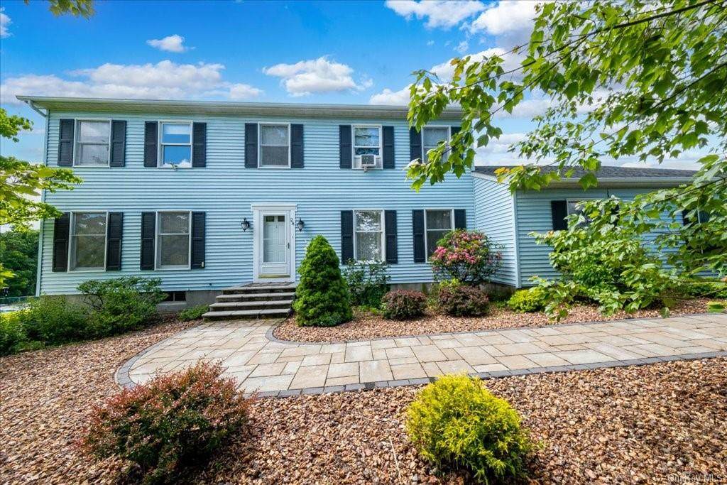 28 Rolling Green Lane - Photo 1