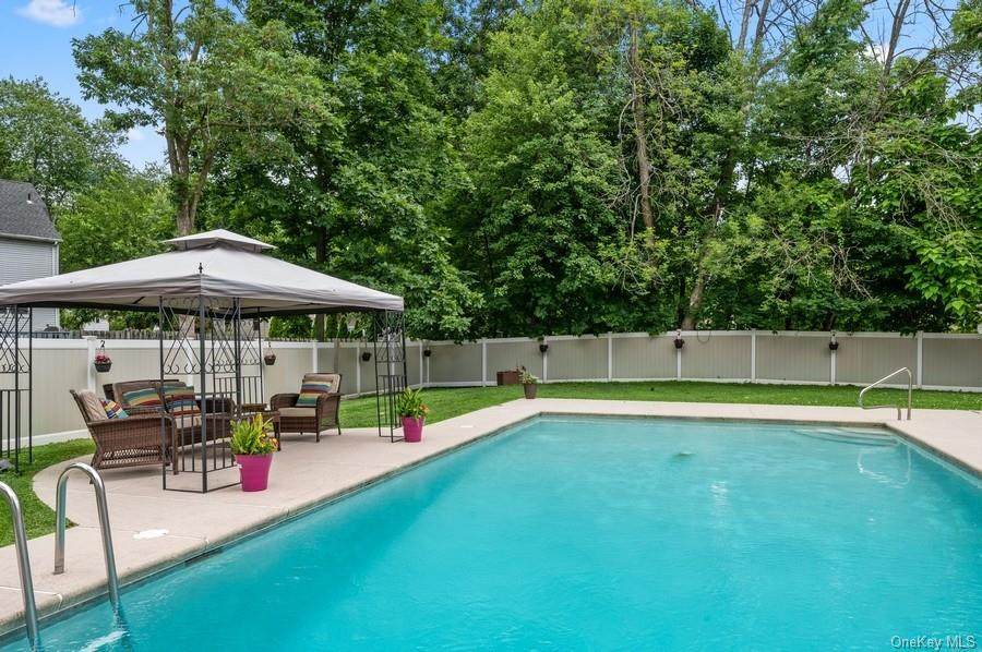 21 Freund Drive - Photo 1