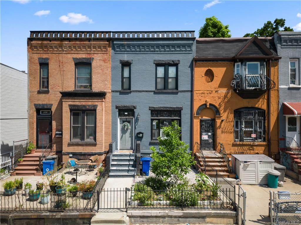 539 Lexington Avenue - Photo 1