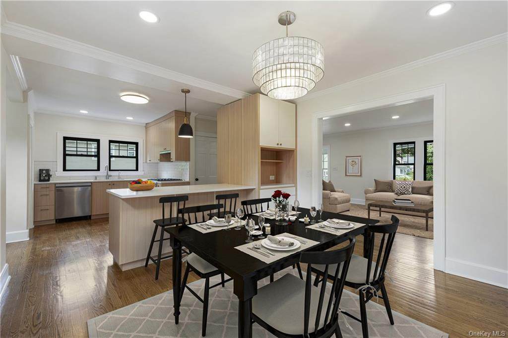 727 Pelhamdale Avenue - Photo 1
