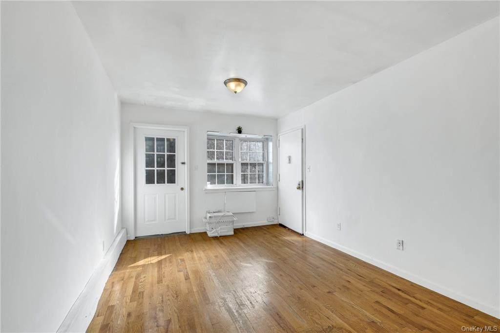1007 Ward Avenue - Photo 1