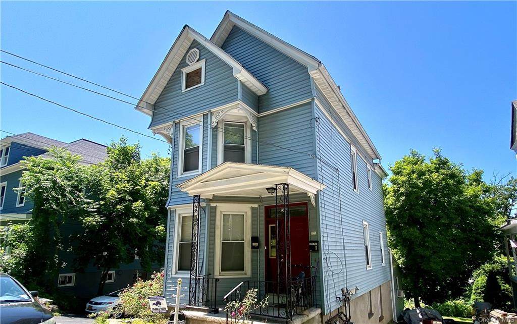 180 Clinton Street - Photo 1