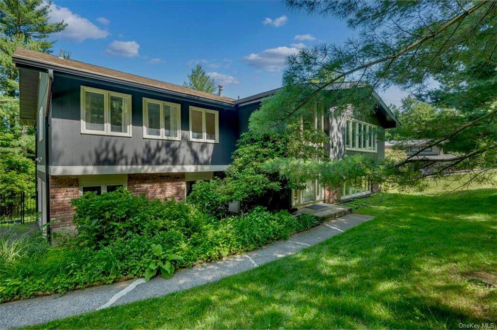 272 South Boulevard - Photo 1