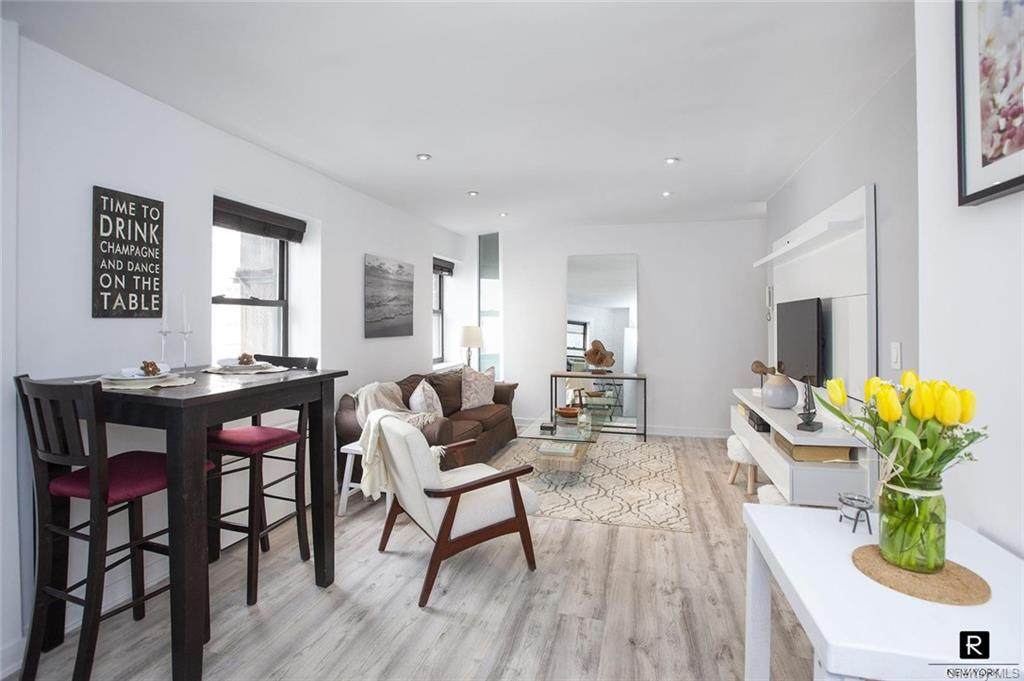 61 E 77th Street - Photo 1