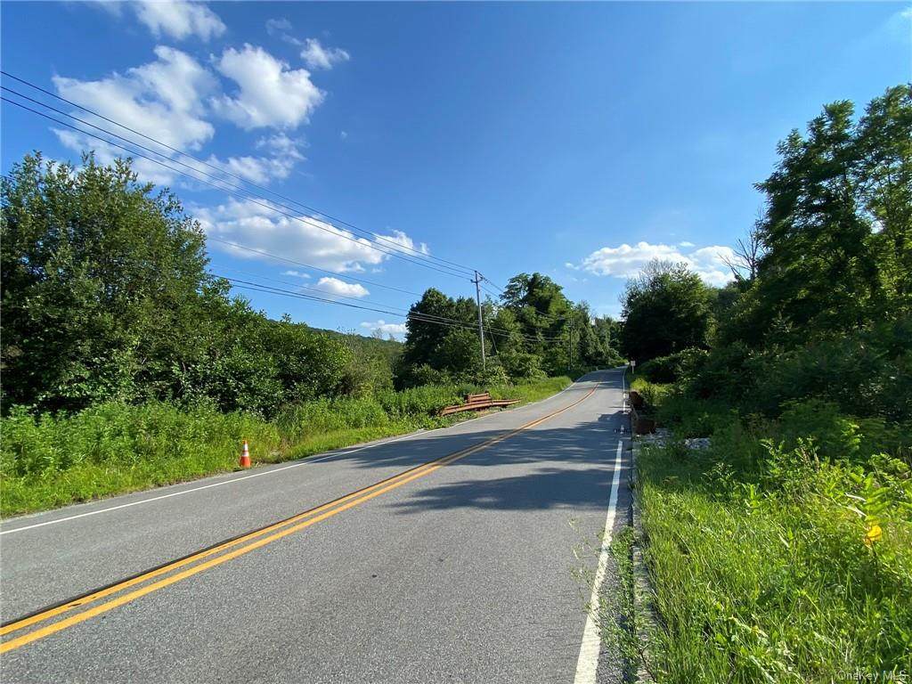 137 Warwick Turnpike - Photo 1