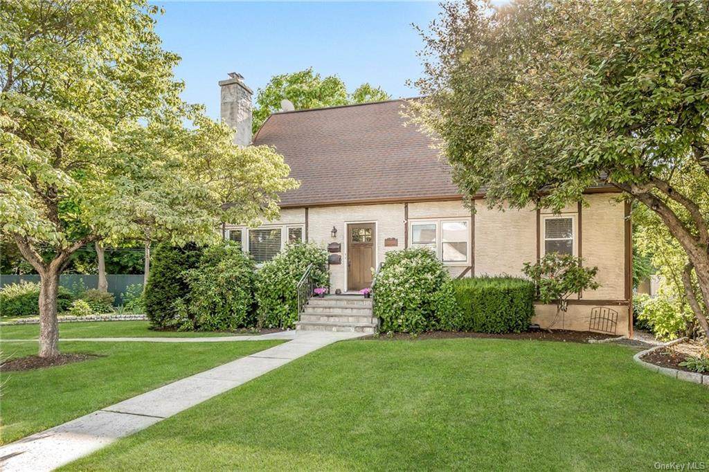 30 Clinton Avenue - Photo 1