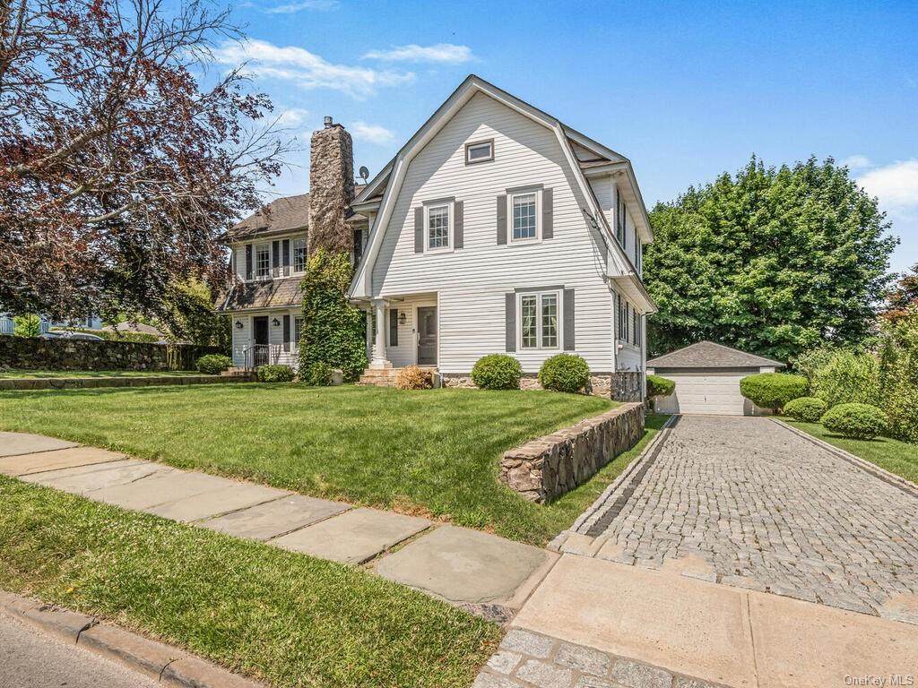 717 Broadway - Photo 1