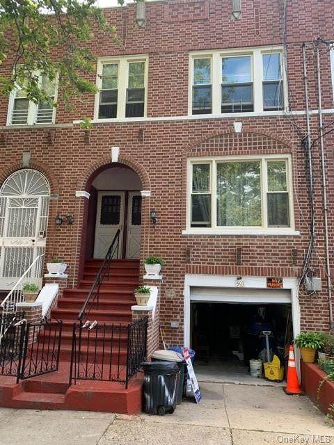 593 Pine Street - Photo 1