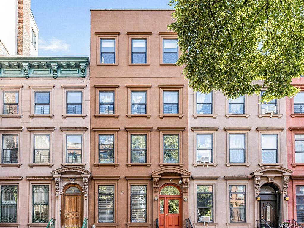 8 127th Street - Photo 1
