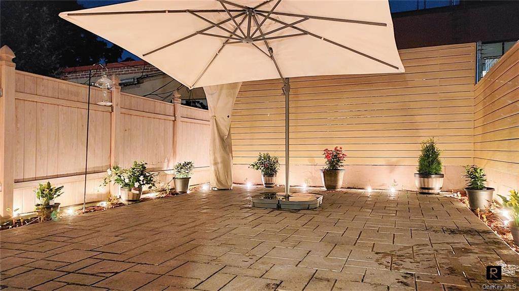 583 Bergen Street - Photo 1