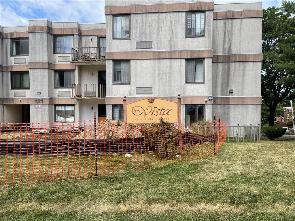 421 Broadway - Photo 1