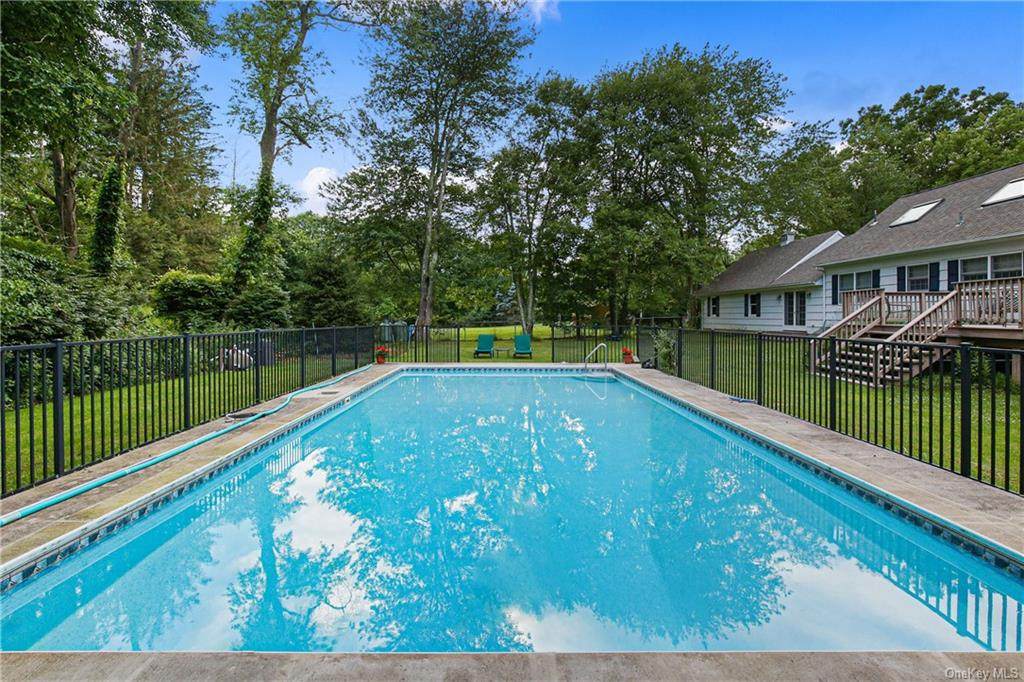 33 Lakeview Road - Photo 1