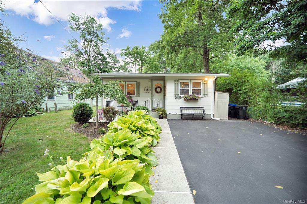 5 Maple Street - Photo 1
