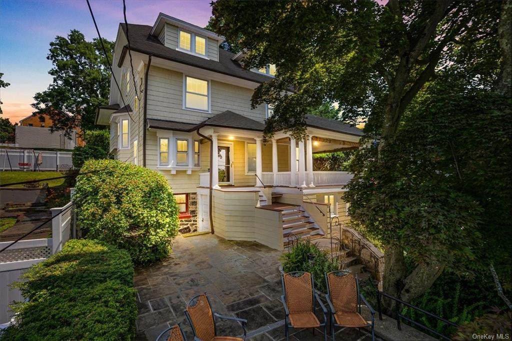 110 Hudson Terrace - Photo 1