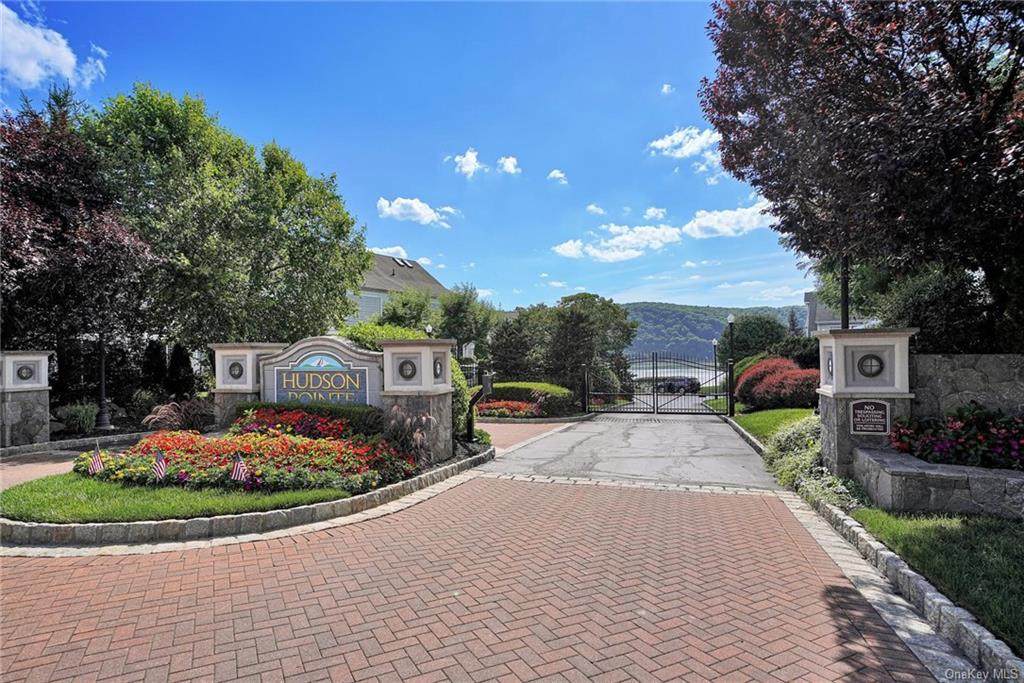 311 Bridgeview Drive - Photo 1