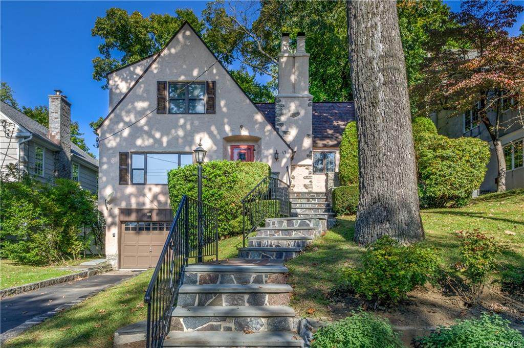 17 Nassau Road - Photo 1