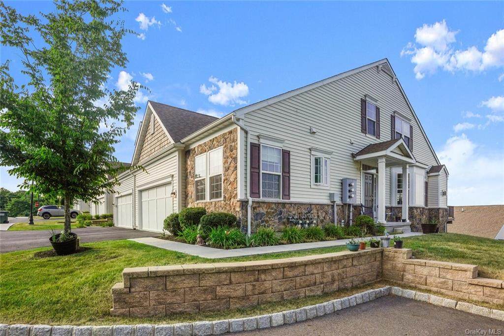 11 Carpenter Court - Photo 1