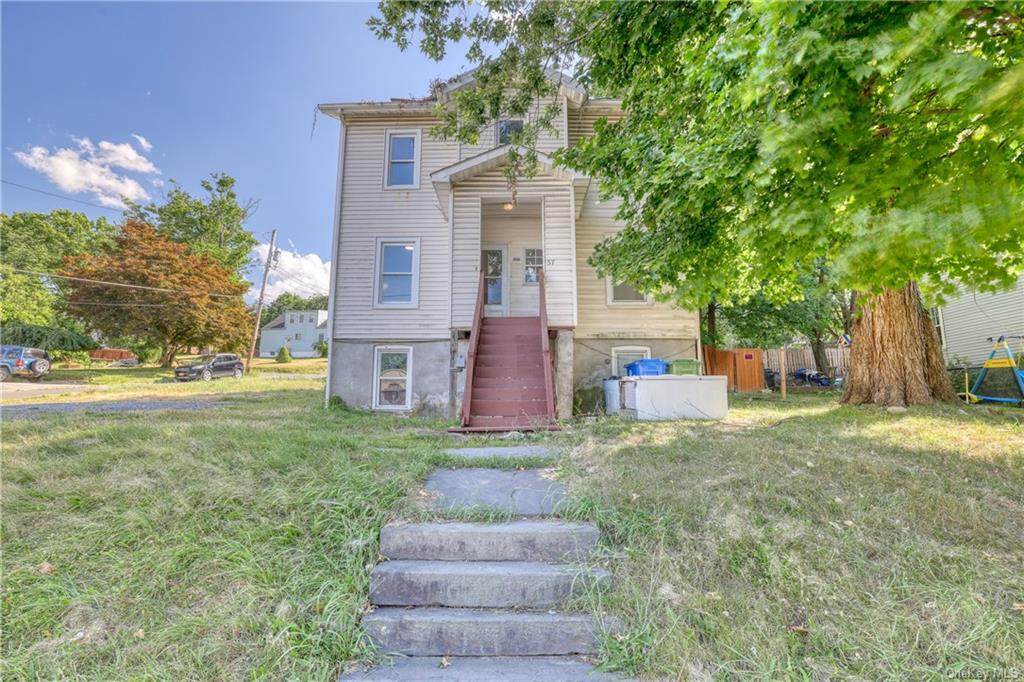 57 Monhagen Avenue - Photo 1