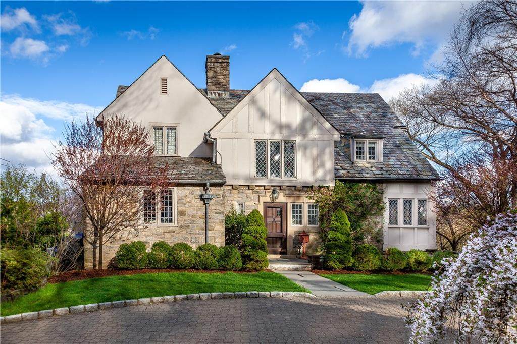 54 Prescott Avenue - Photo 1