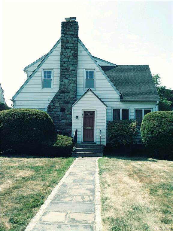 808 Colonial Avenue - Photo 1