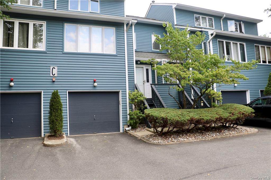 9 Village Green - Photo 1