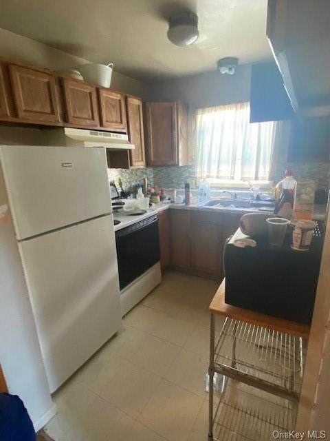2069 Lacombe Avenue - Photo 1