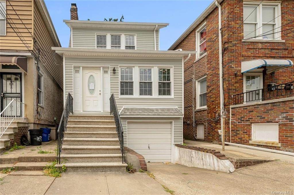 1627 Yates Avenue - Photo 1