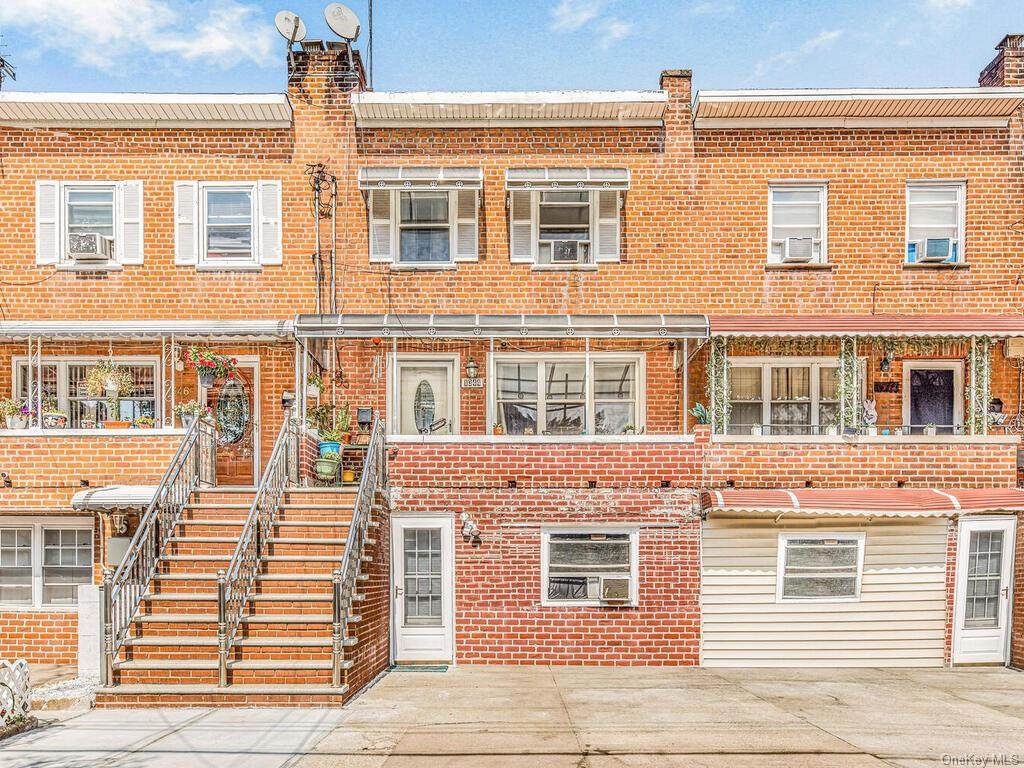 1344 Balcom Avenue - Photo 1