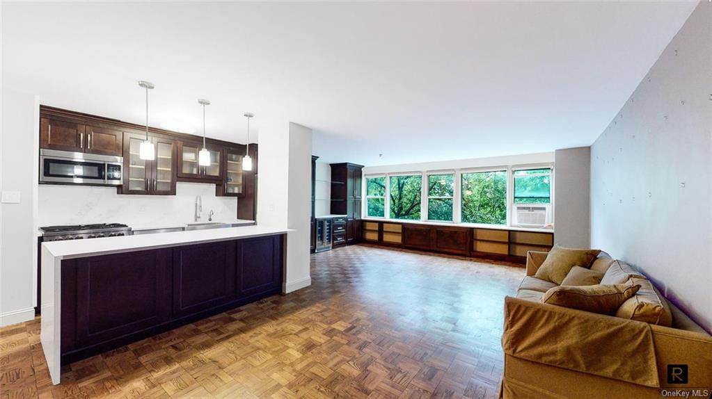 4525 Henry Hudson Parkway - Photo 1