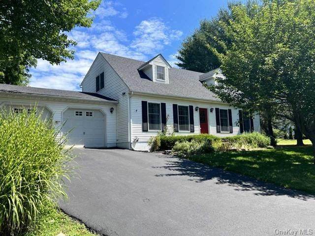 97 Round Hill Road - Photo 1