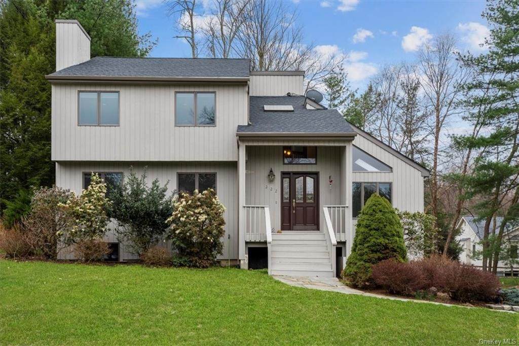 222 Briarwood Drive - Photo 1