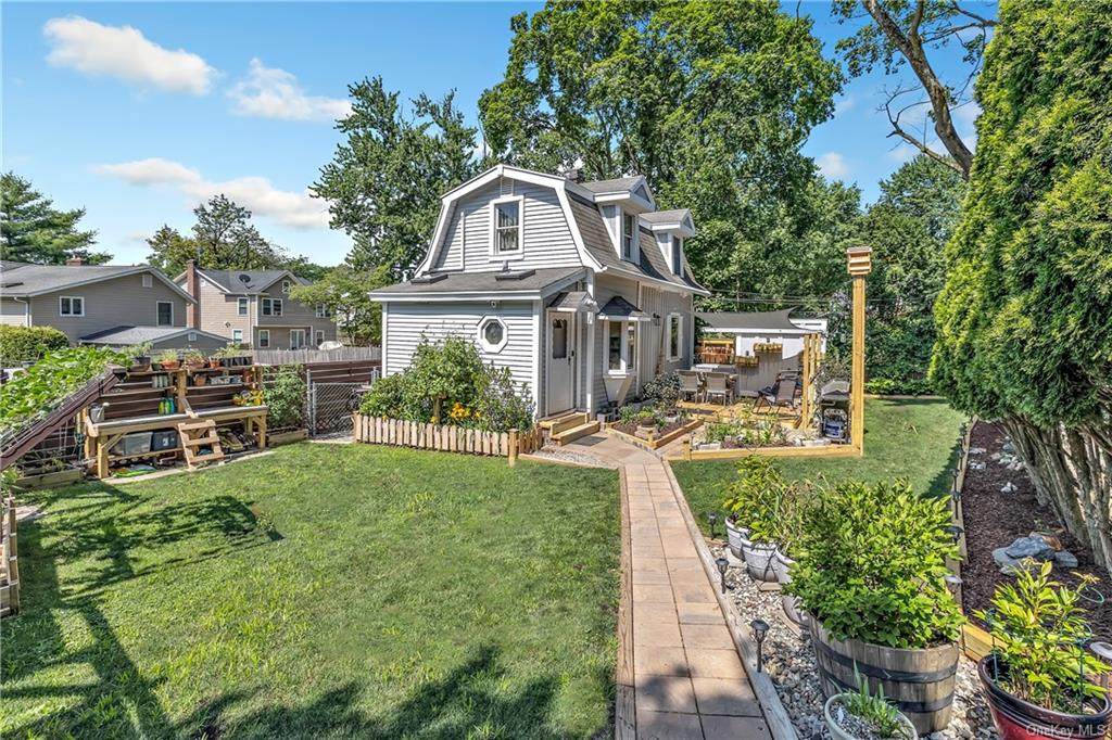 504 Benedict Avenue - Photo 1