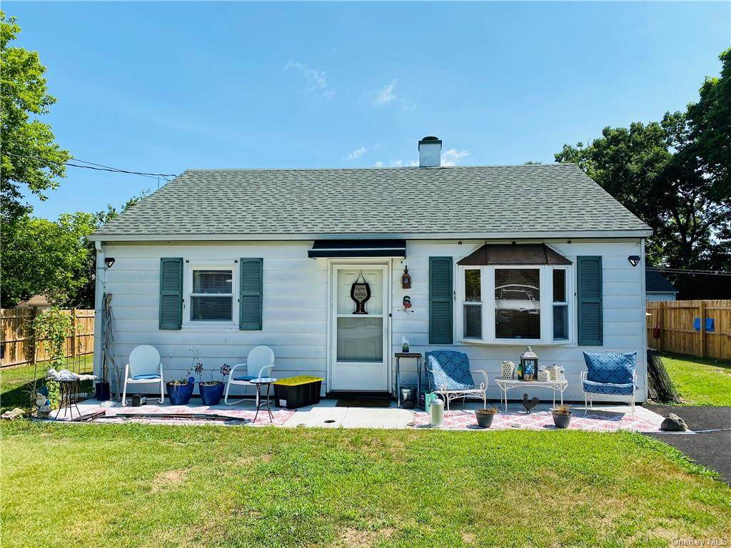 6 Lee Road - Photo 1