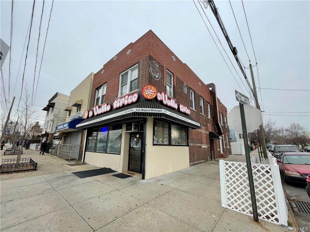 849 Castle Hill Avenue - Photo 1