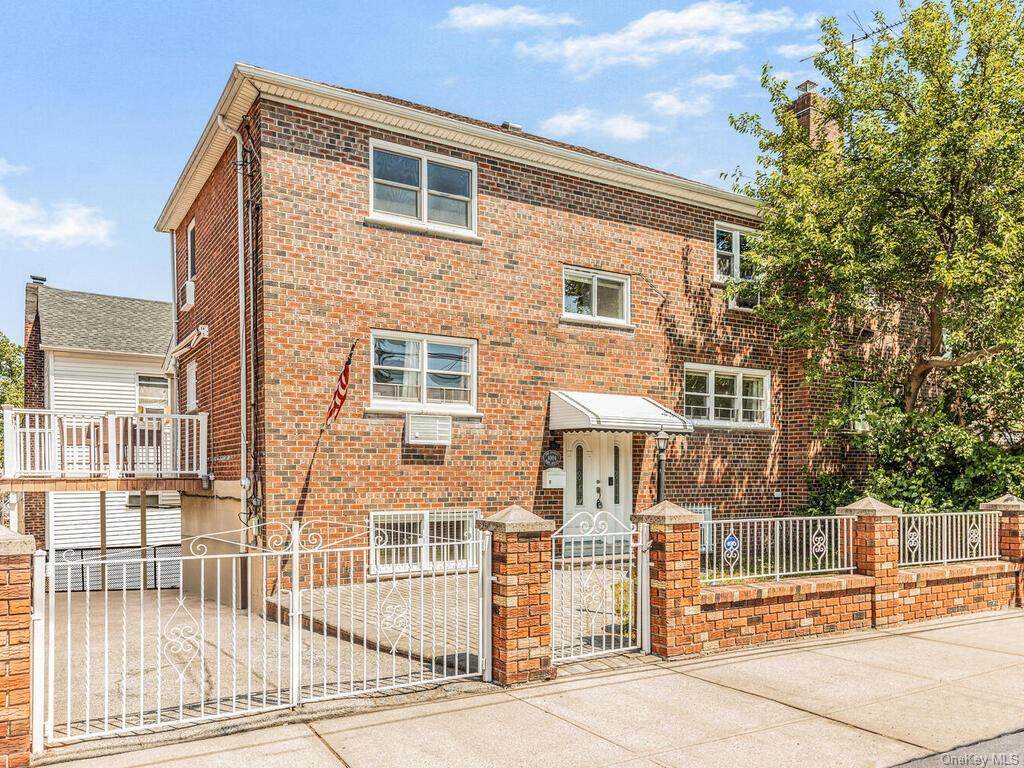 1004 Dean Avenue - Photo 1