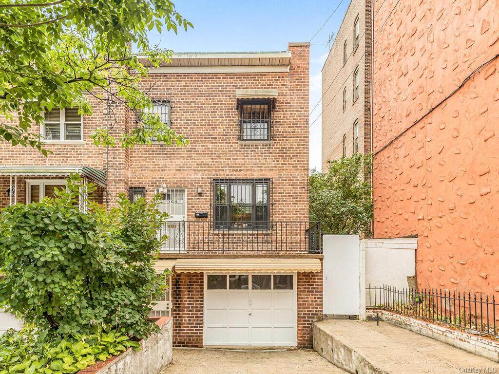 4634 Carpenter Avenue - Photo 1