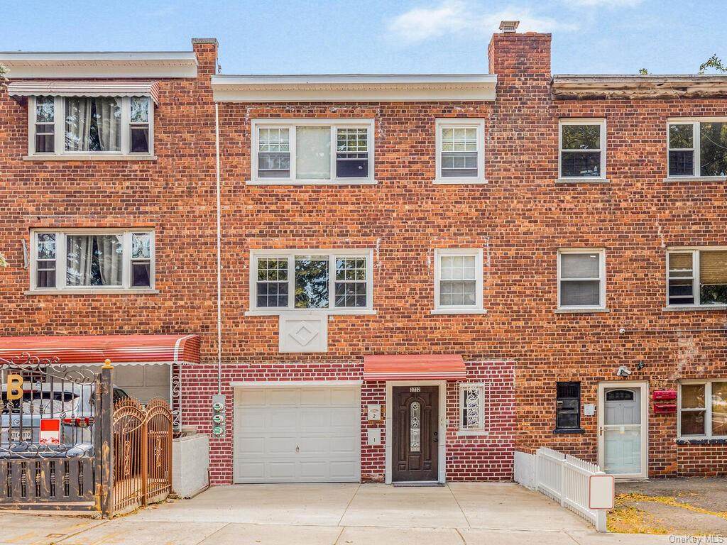 3732 Laconia Avenue - Photo 1
