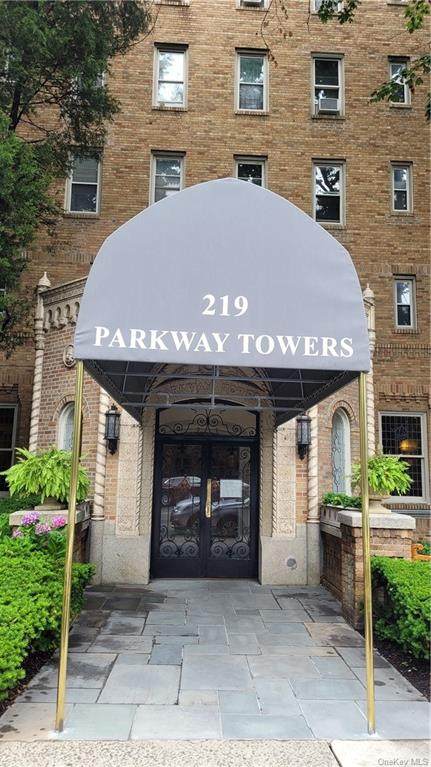 219 Bronx River Road - Photo 1