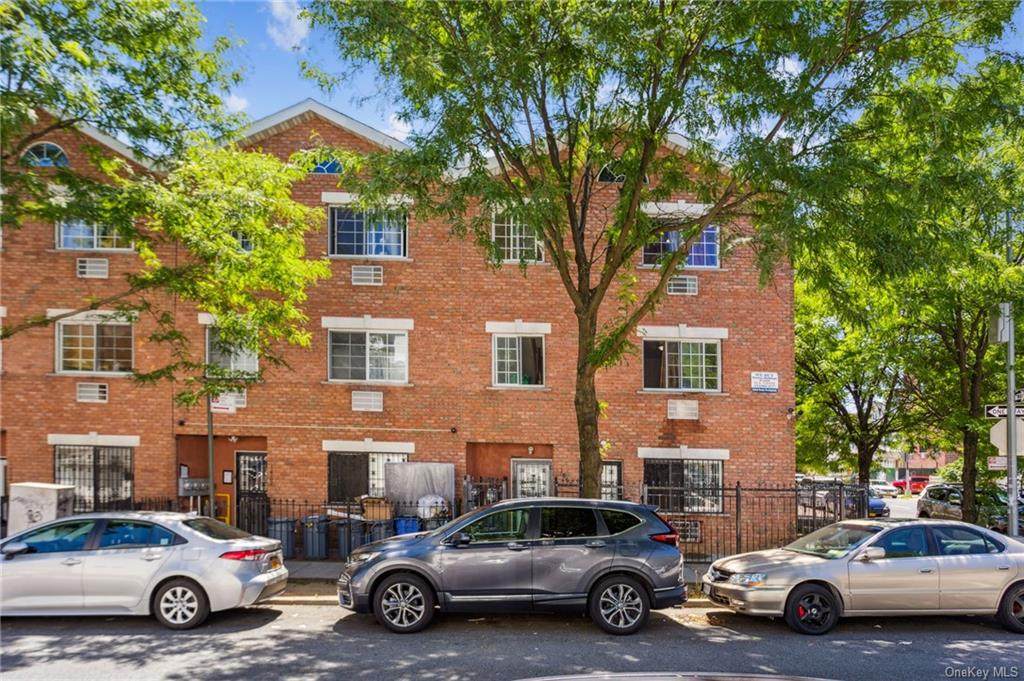 1860 Guerlain Street - Photo 1