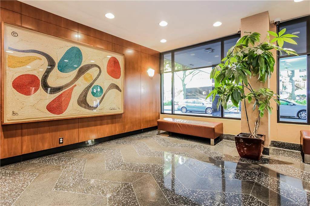 555 Kappock Street - Photo 1