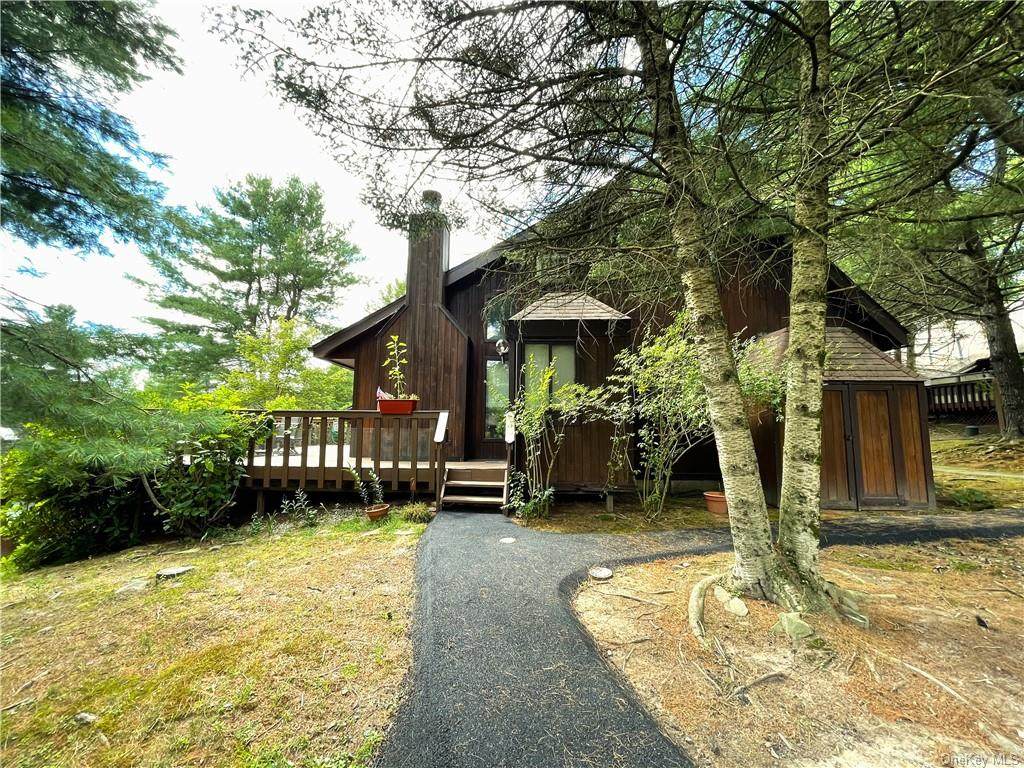 34 Lakeview Terrace - Photo 1
