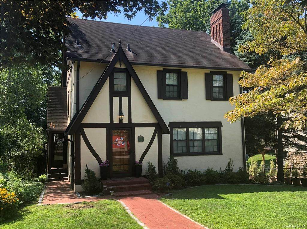 105 Pennsylvania Avenue - Photo 1