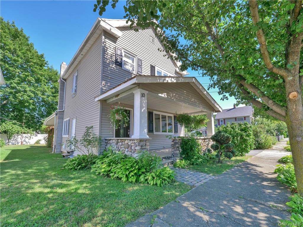 10 Grand Street - Photo 1