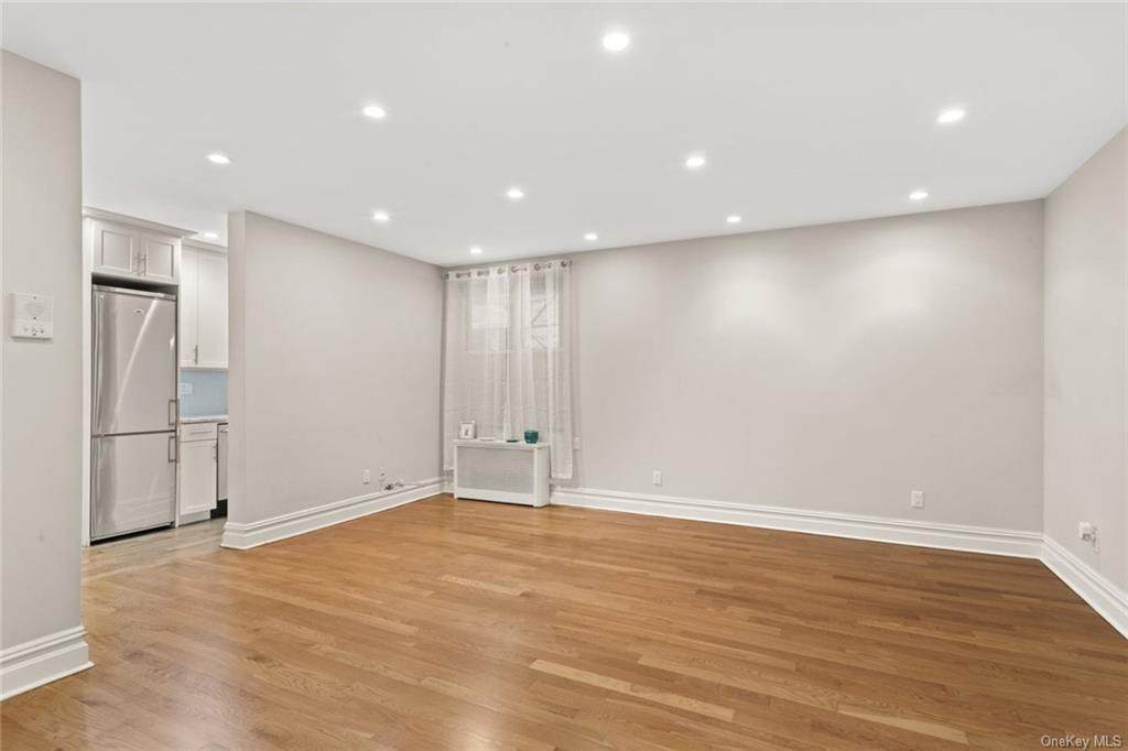 156-08 Riverside Drive - Photo 1