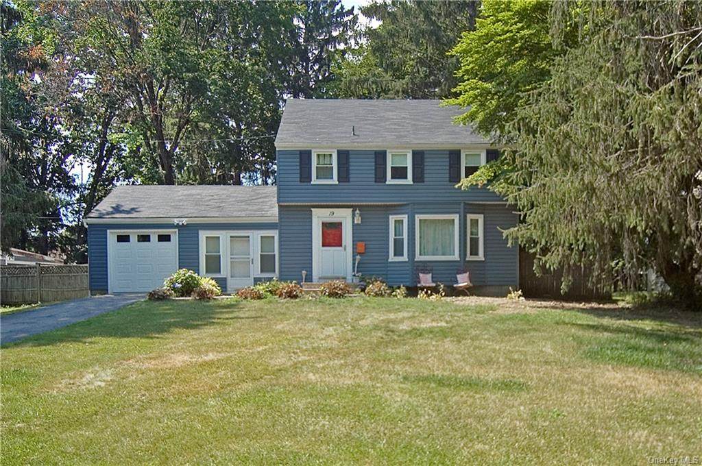 19 South Drive - Photo 1