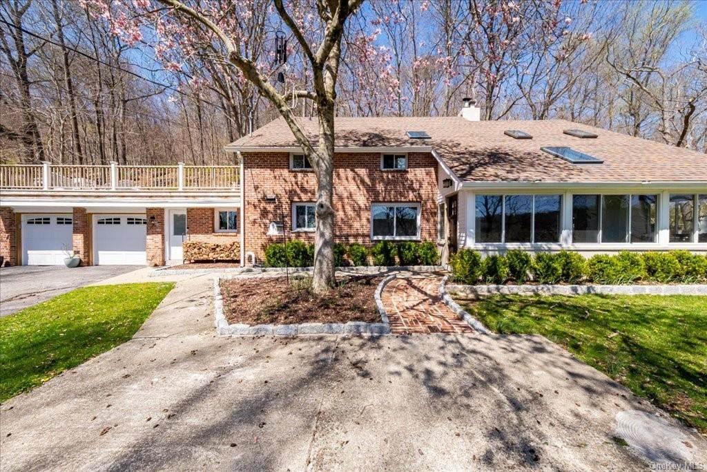 25 Winston Lane - Photo 1