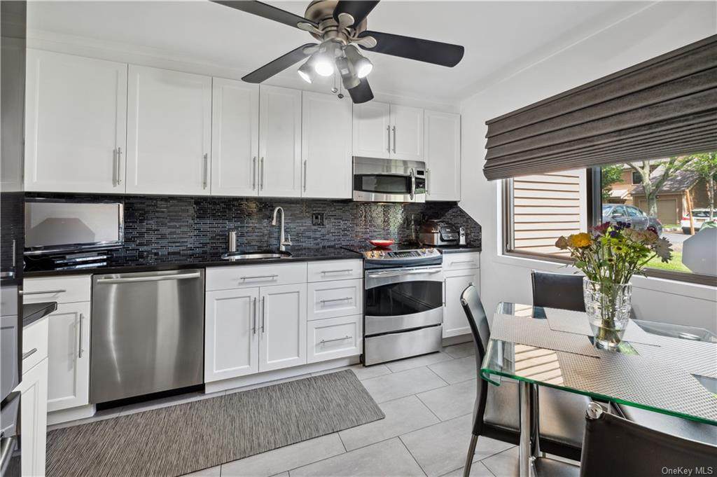 124 Brush Hollow Crescent - Photo 1